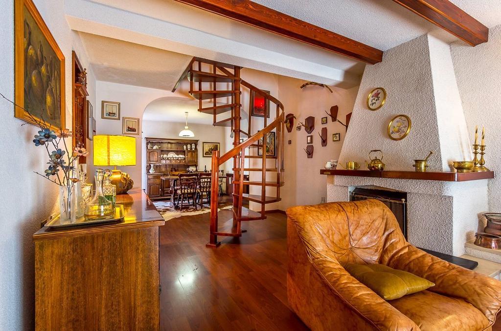 Holiday Home Ermanna Pula Exterior photo