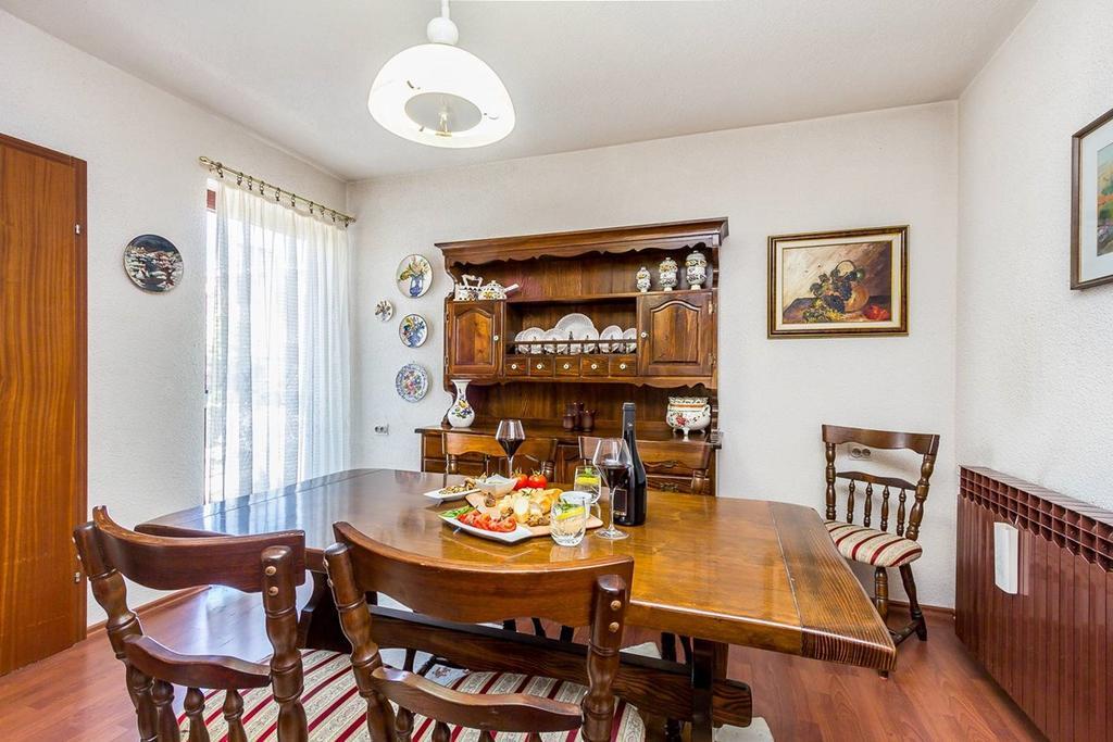 Holiday Home Ermanna Pula Exterior photo